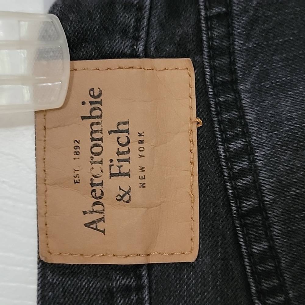 Jeans - Picture 4 of 5